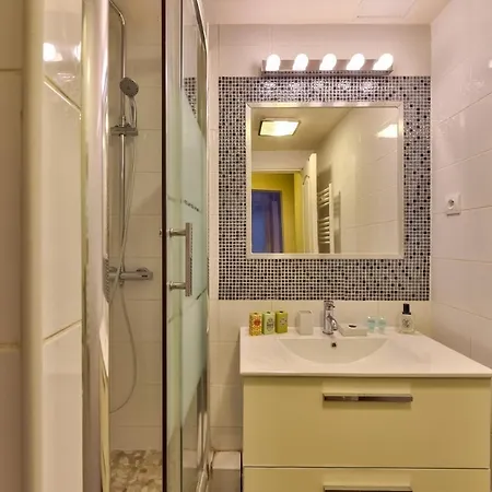 Lovely 2 Bedrooms In The Heart Of Montmartre Appartamento Parigi